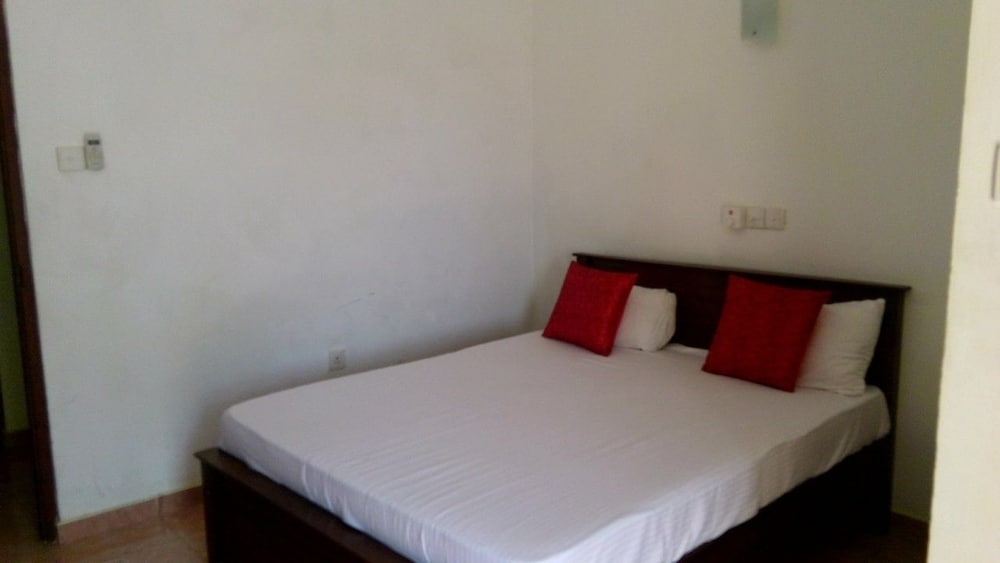 Фото Ella Farmer Village