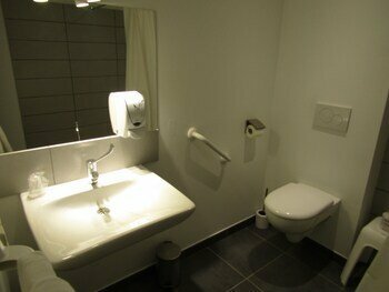 Фото Le Creusot Hotel