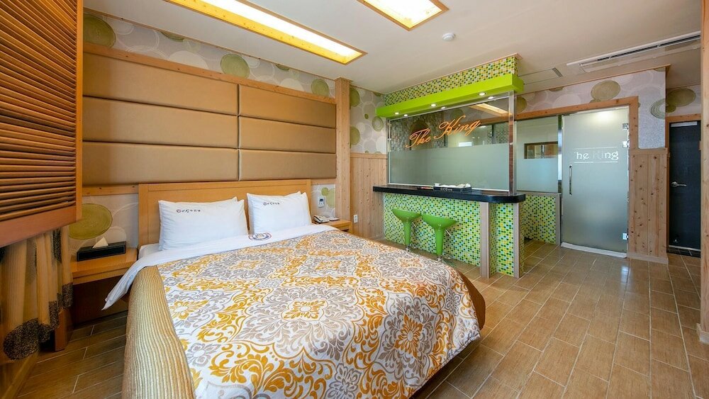 Фото Yeosu King Pension Tel