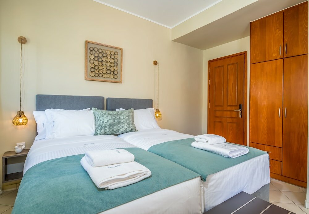 Фото Gianthea Studios and Apt