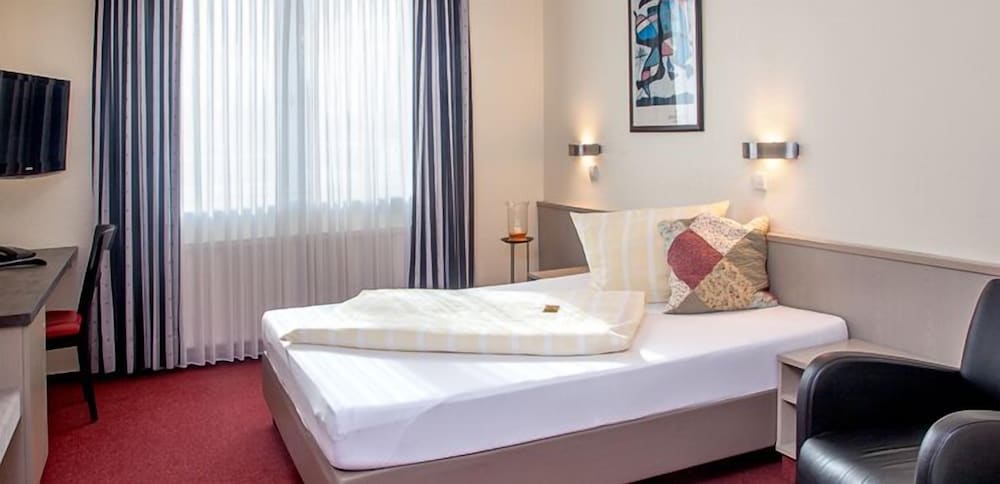 Фото Sporthotel Öhringen