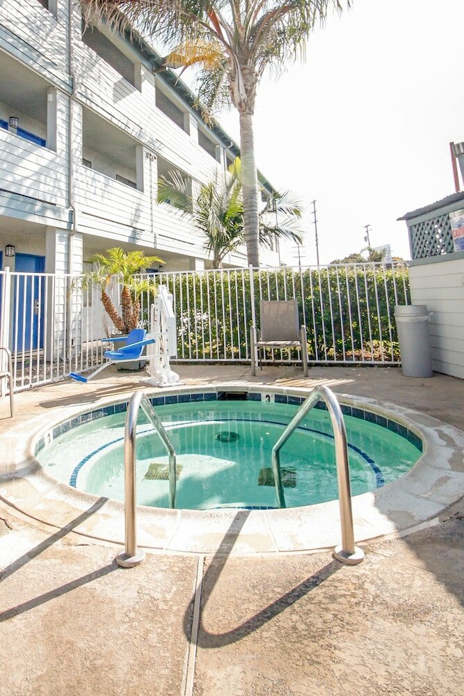 Фото Heritage Inn San Diego