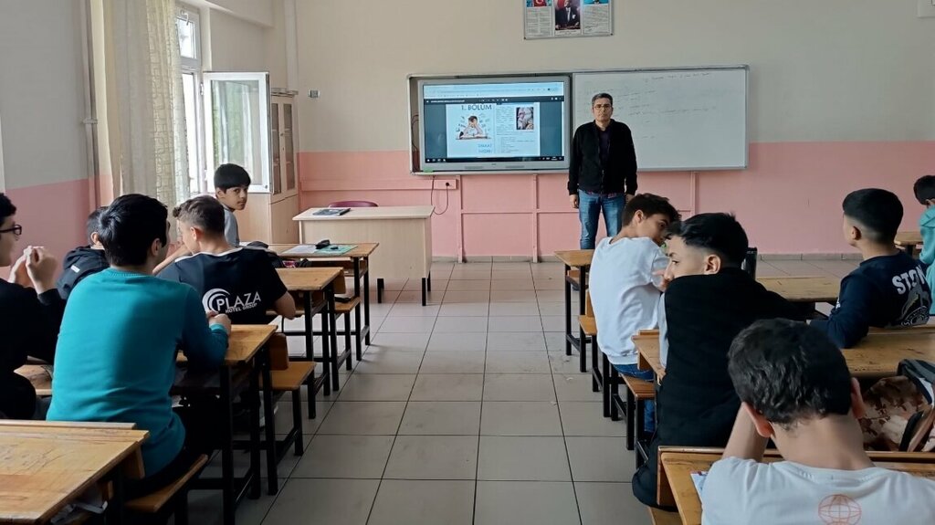 School Bingol Central Imam Hatip Secondary School, Bingol, photo