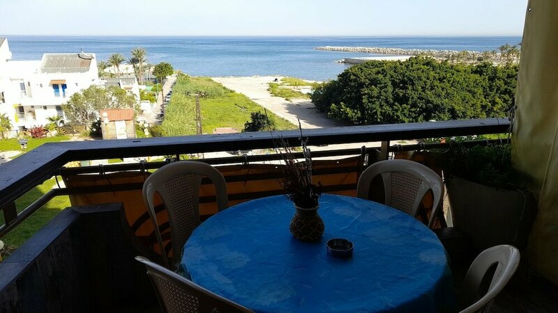 Гостиница Remarkable 2-bed Chalet in Kaslik в Джунии