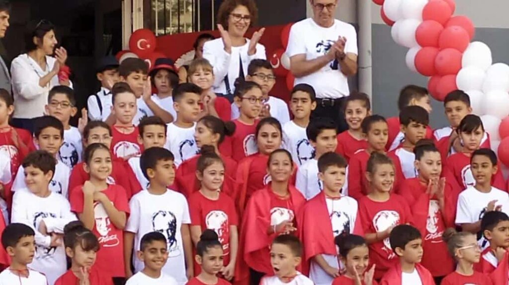 Primary school Governor Kutlu Aktas Elementary School, Izmir, photo