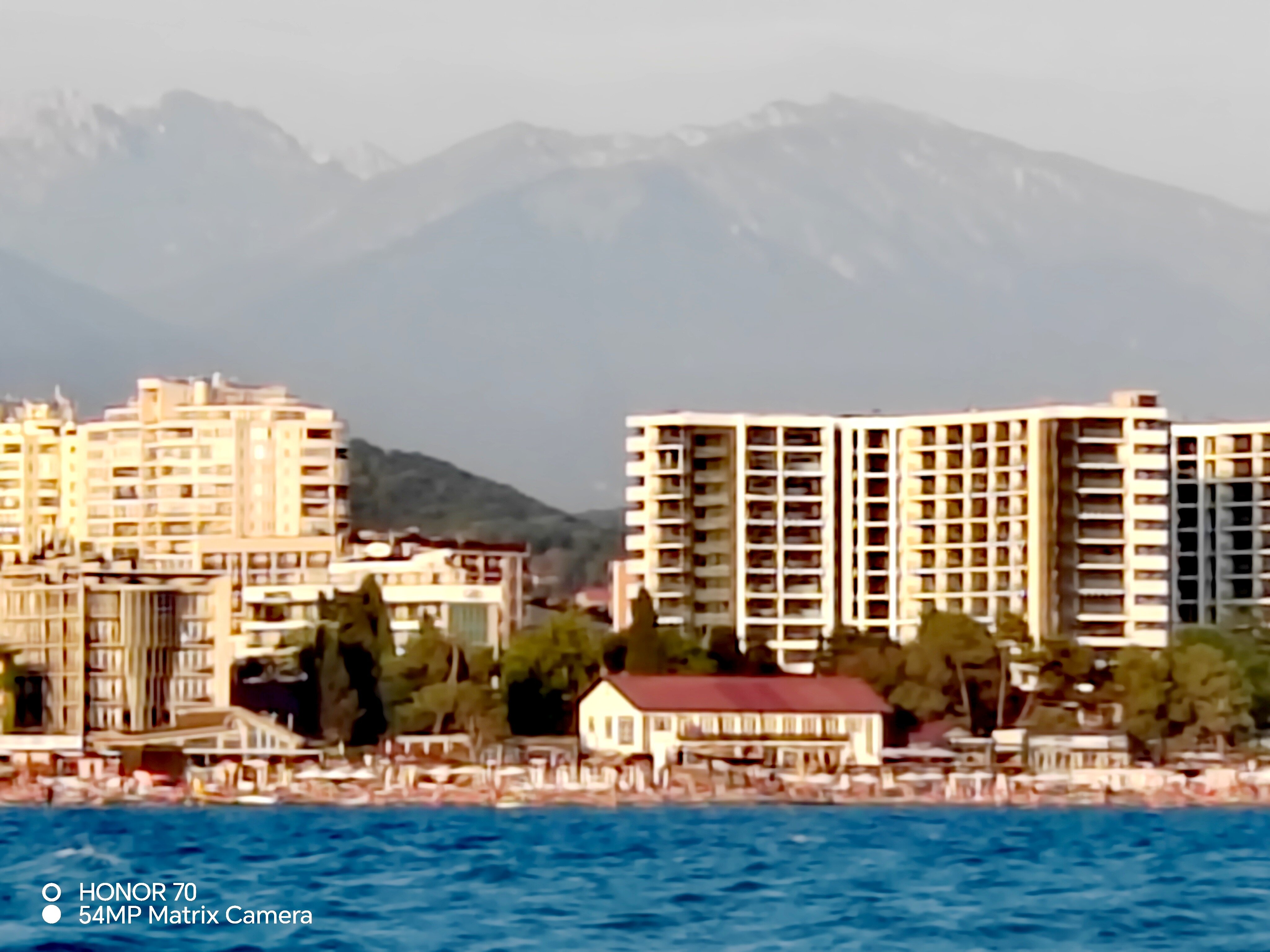 Пляж сочифорния адлер