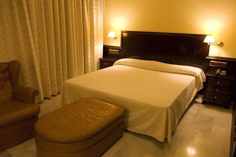 Фото Hotel Las Acacias