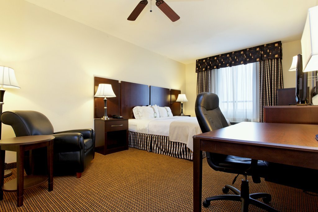 Фото Holiday Inn Odessa