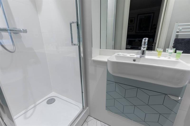 Фото Altido Beautiful 2 bed apt in Mayfair, close to Tube