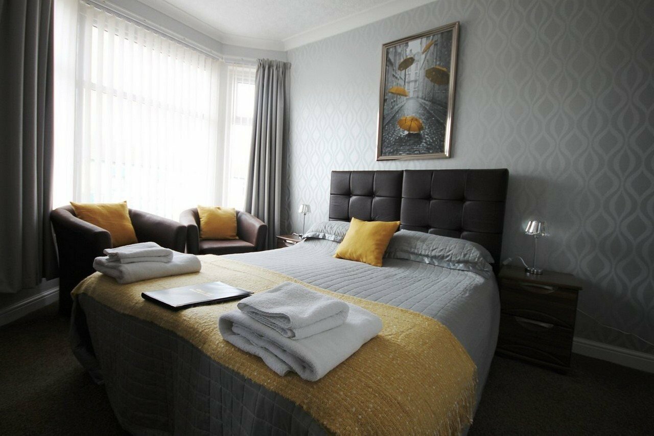 Фото отеля 2