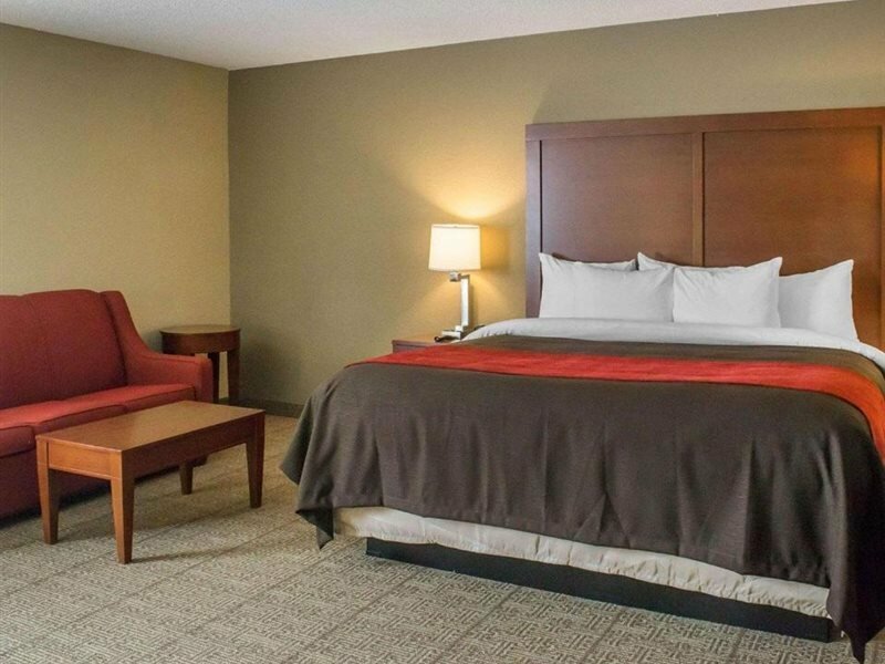 Фото Comfort Inn Mayfield Heights Cleveland East
