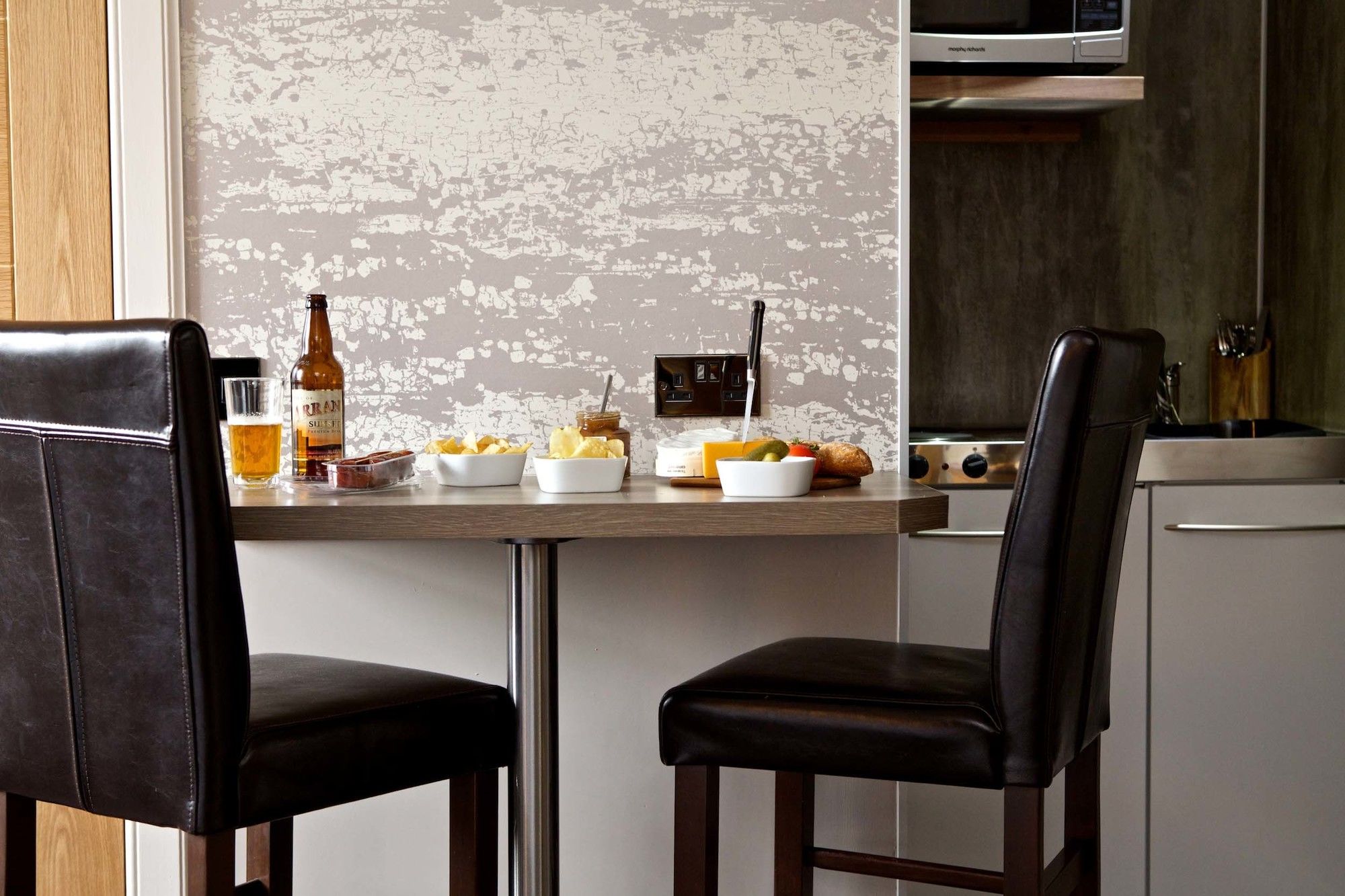 Фото The Tower Gastro Pub & Apartments