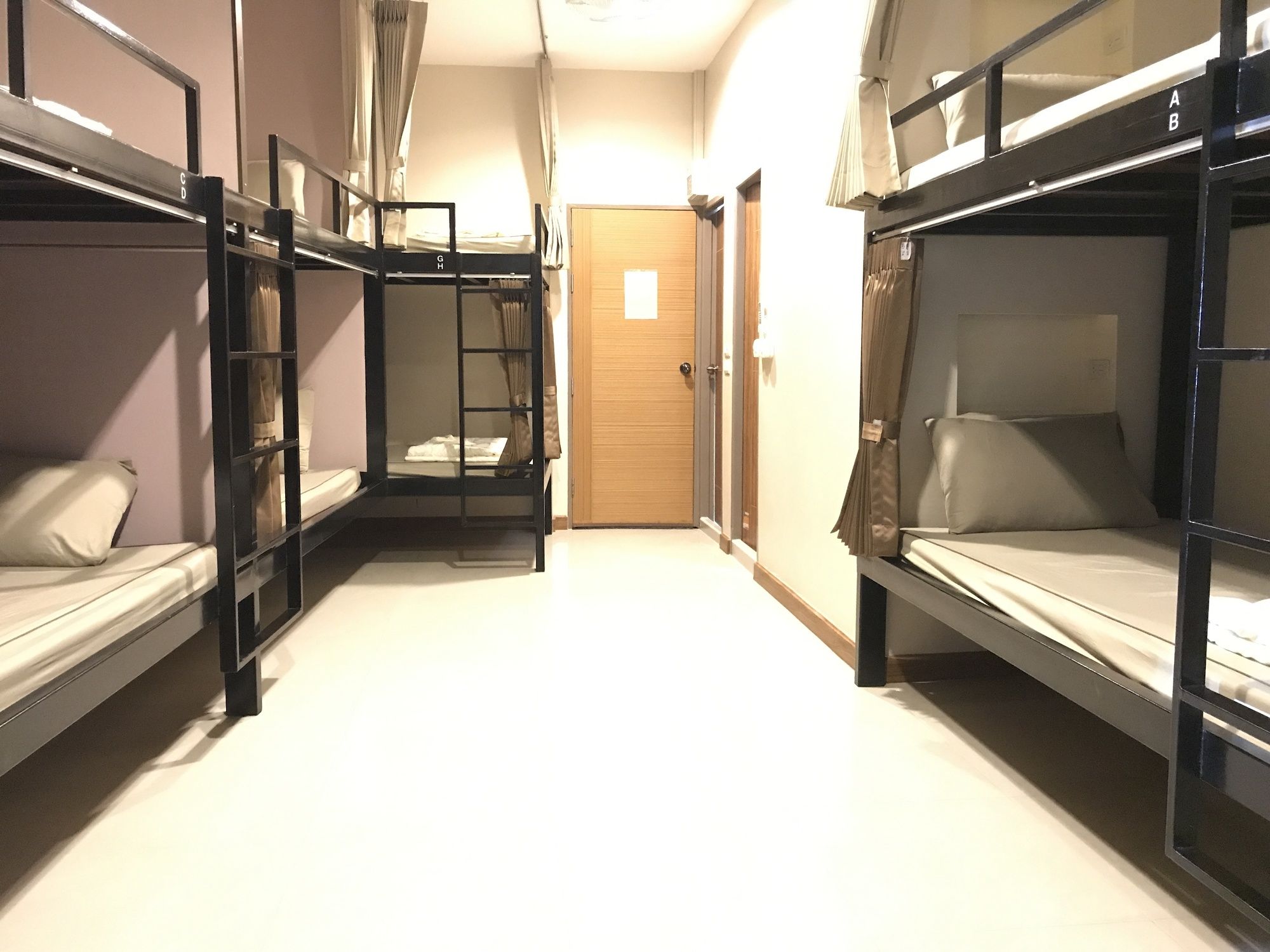Фото Restiny Hostel