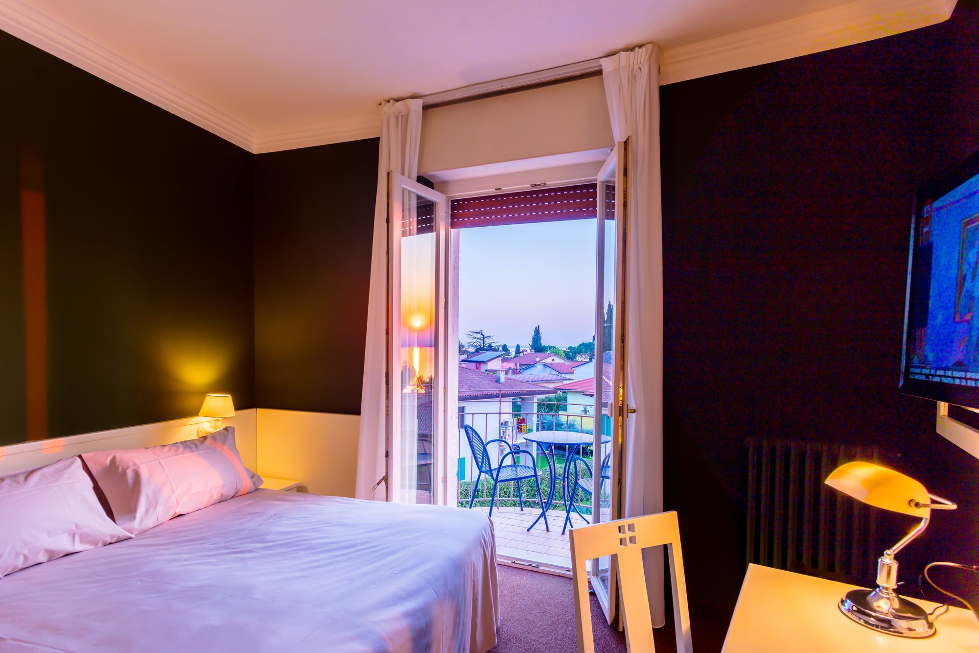 Фото отеля 2