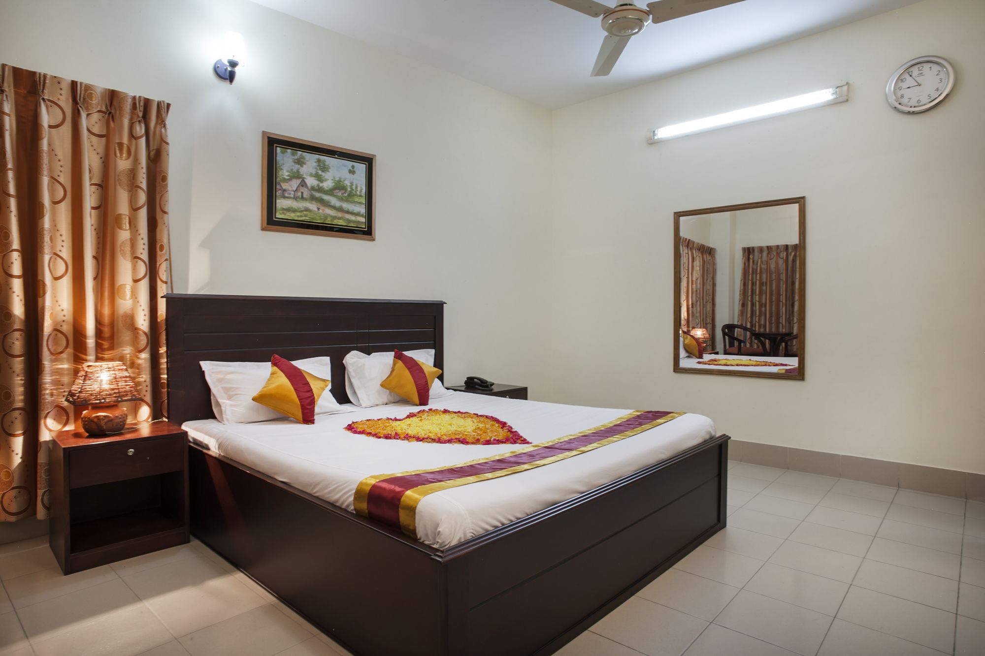 Фото Hotel Supreme