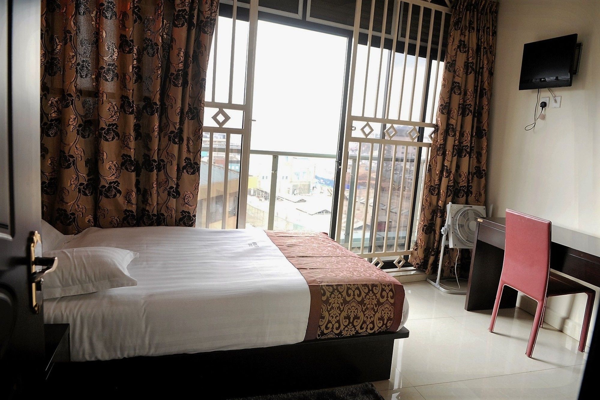 Фото отеля 4