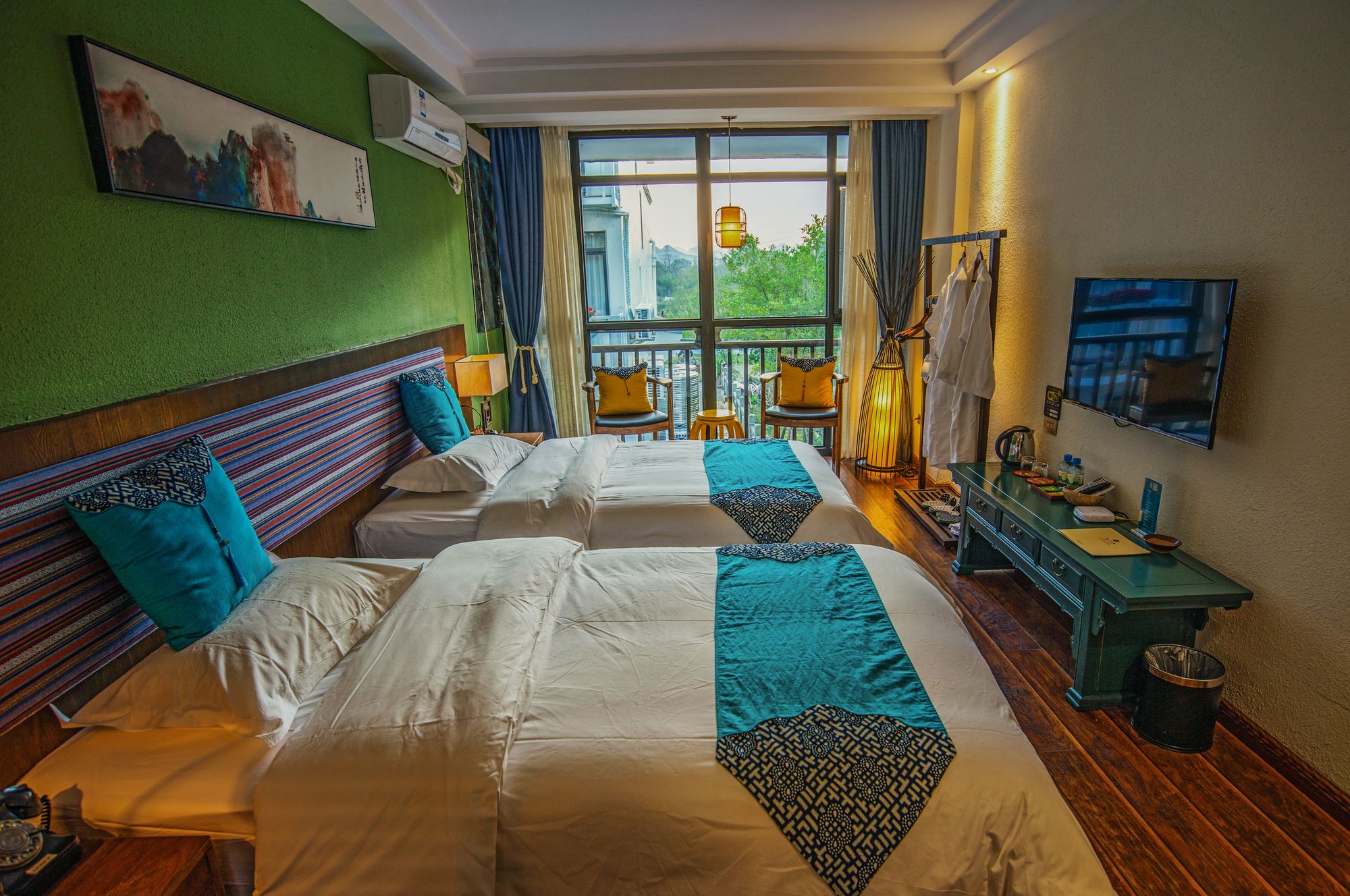 Фото Secret Courtyard Resort Hotel