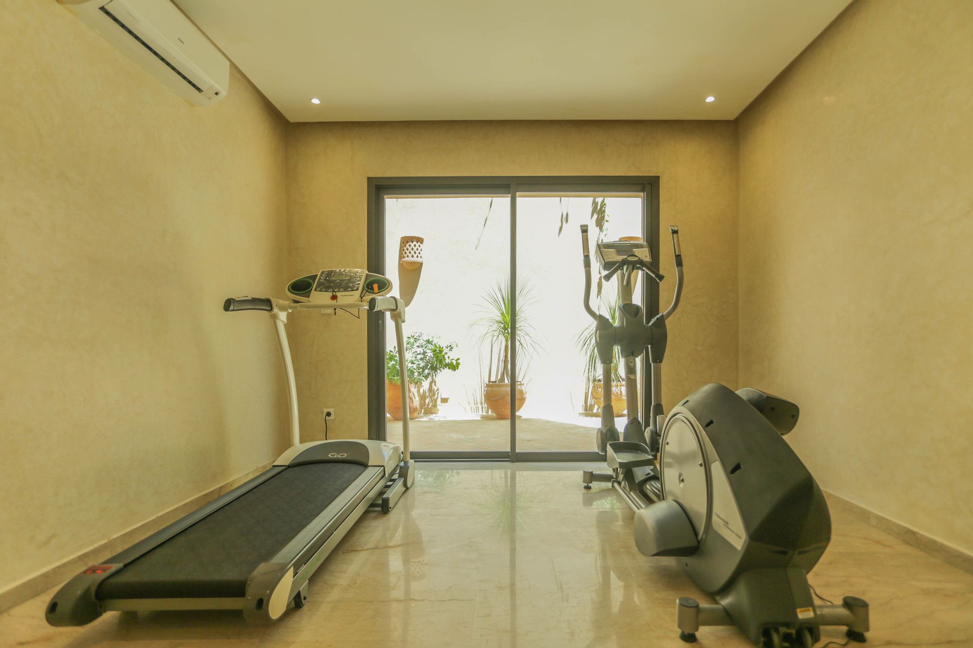 Фото Villa Le Perroquet Bleu