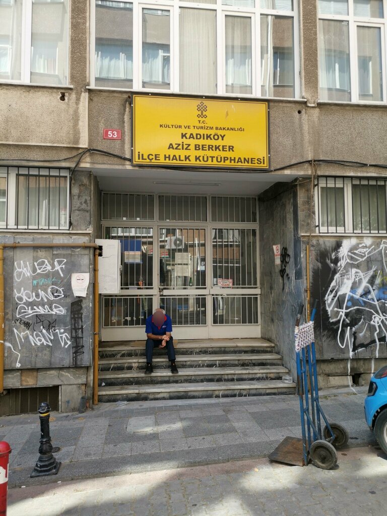 Library Aziz Berker Ilce Halk Kutuphanesi, Istanbul, photo