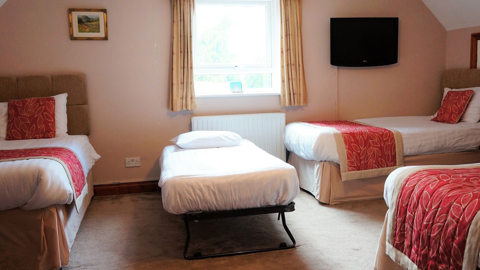 Фото The Lawn Guest House