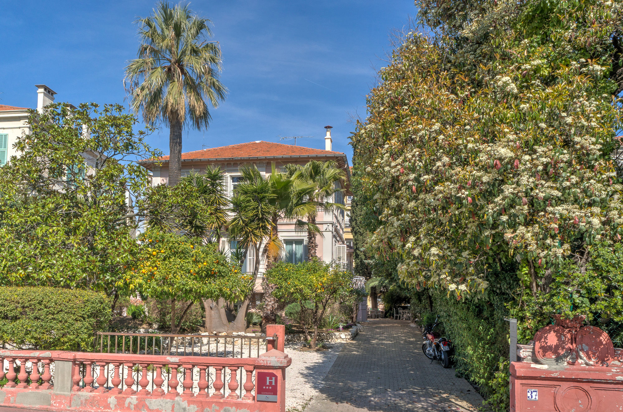 Фото отеля 4