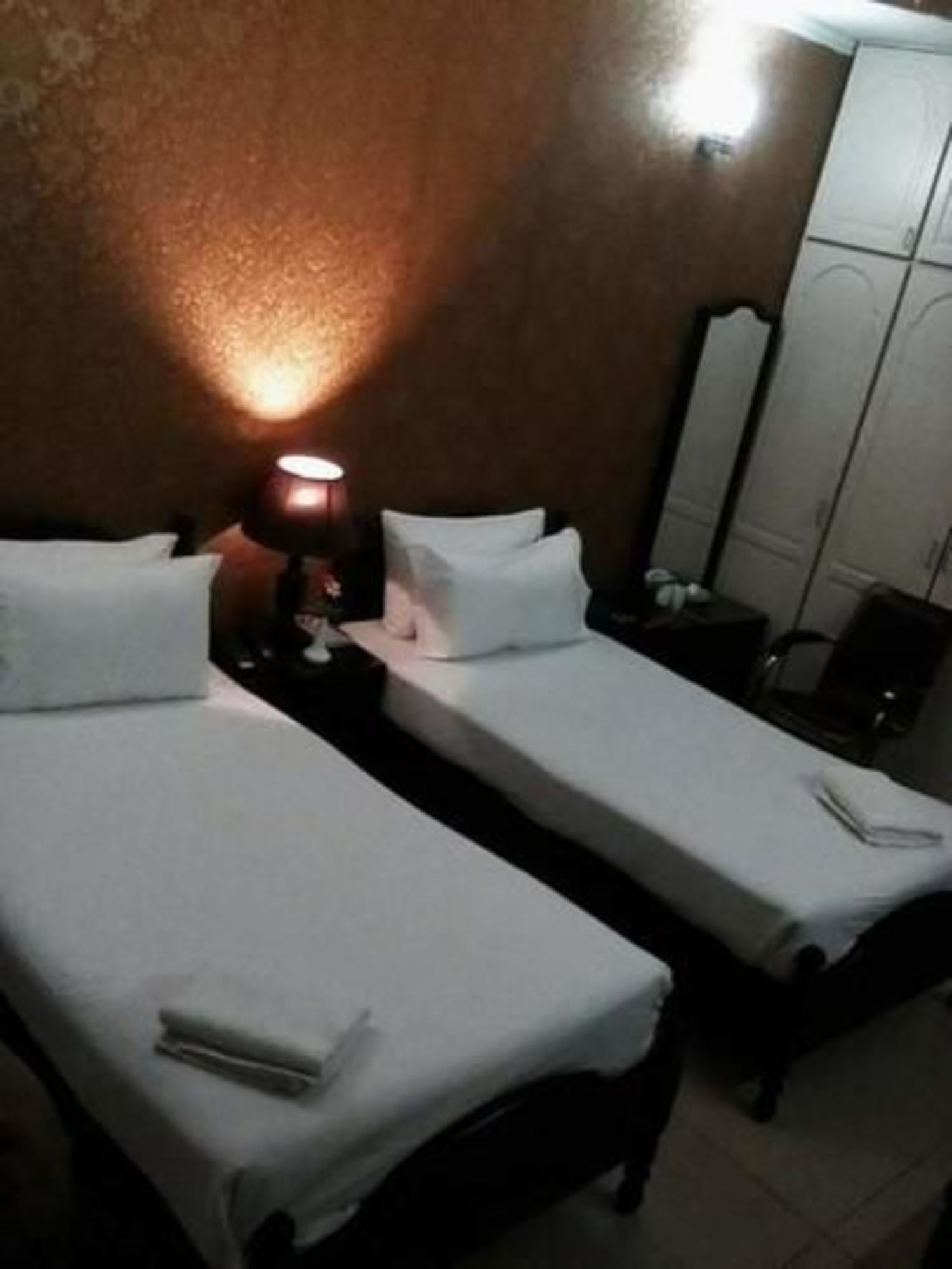 Фото Hotel Fortress Lahore