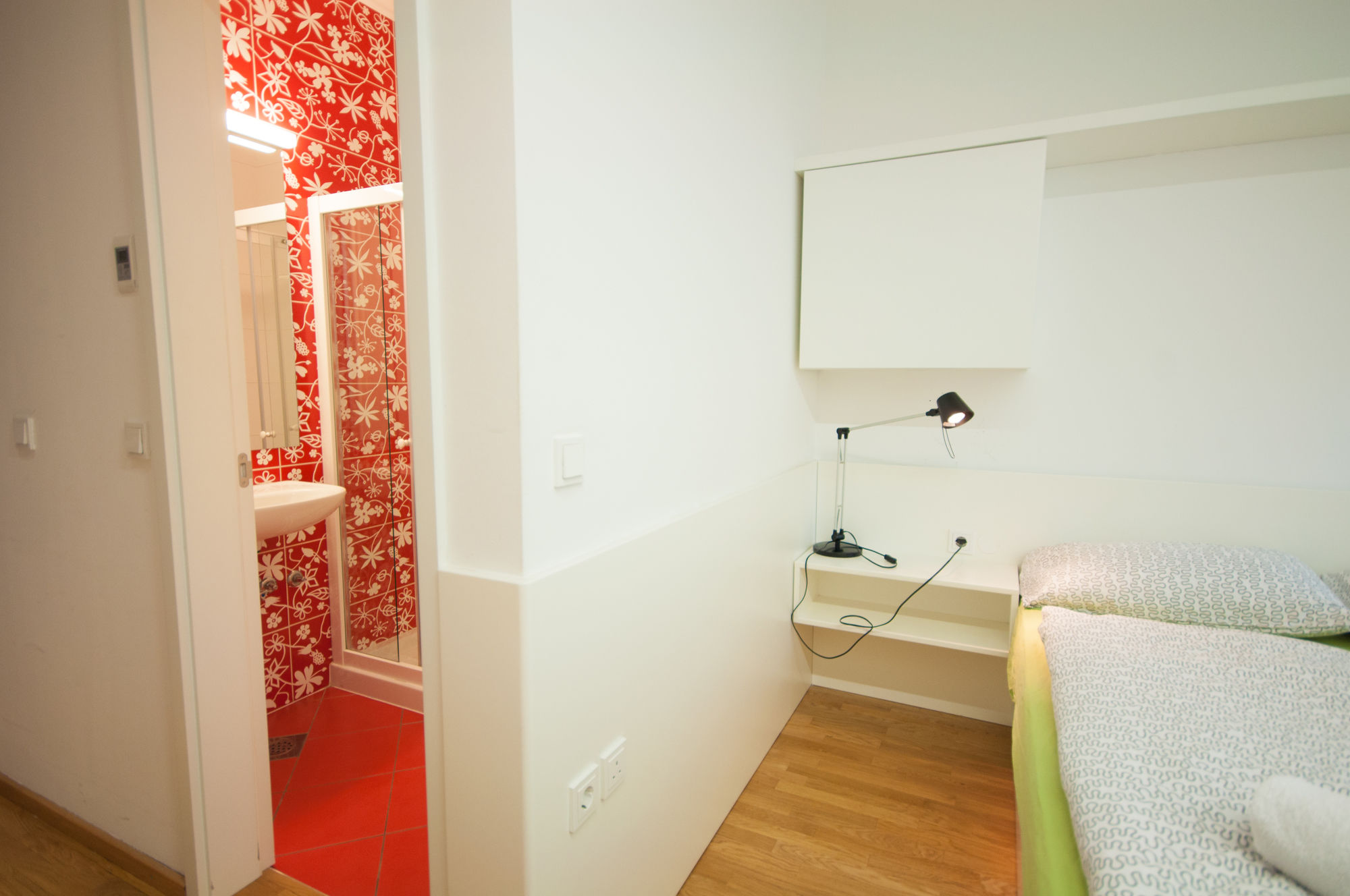 Фото Rooms Sincere 1830