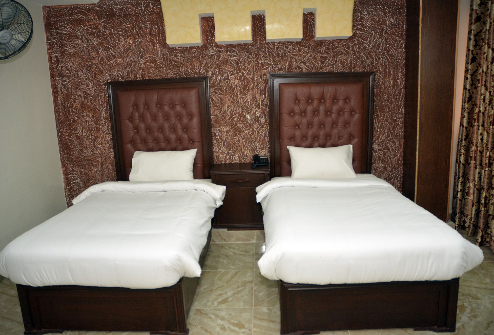 Фото Hotel Redison Blue Area