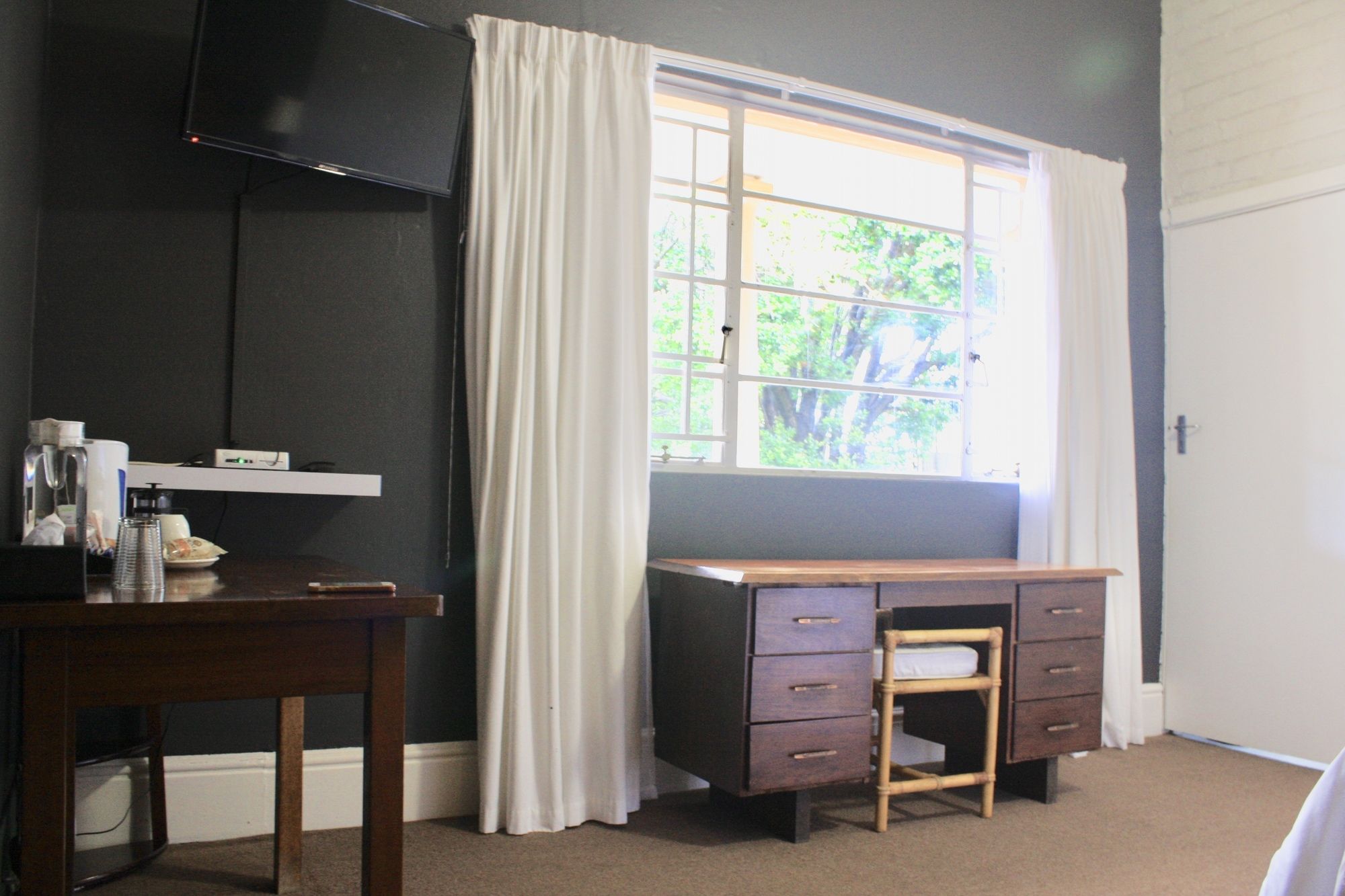 Фото Selborne Bed and Breakfast