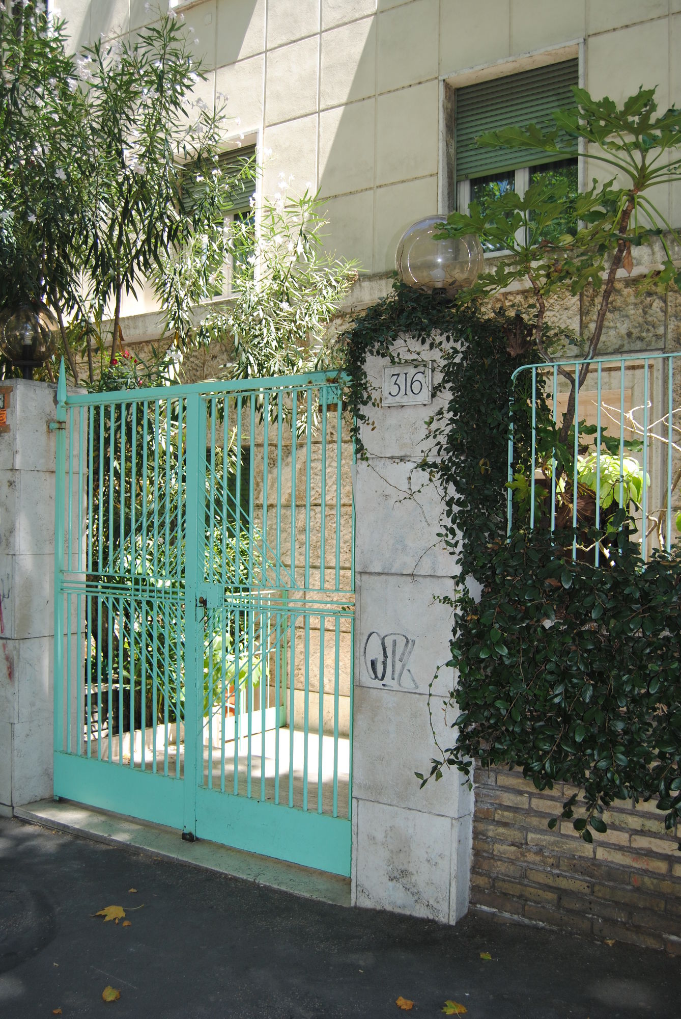 Фото Cineroma Guesthouse