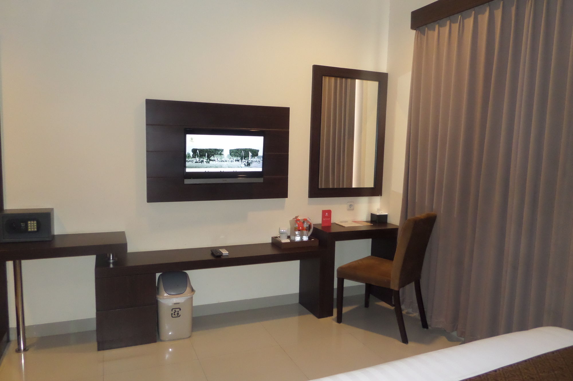 Фото Nueve Jogja Hotel