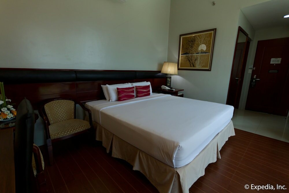 Фото Allure Hotel & Suites
