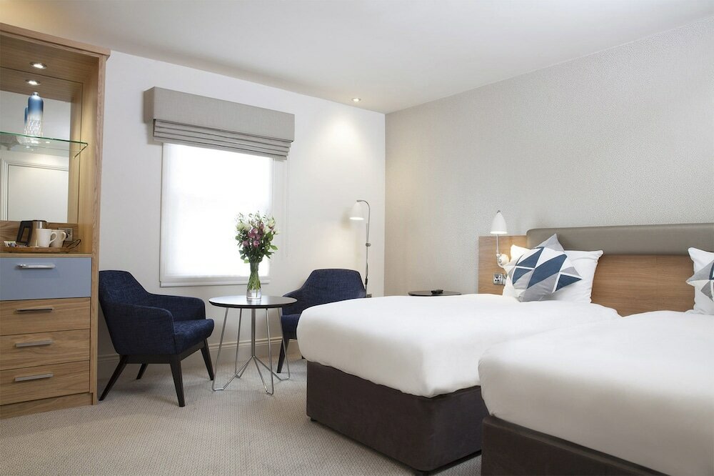 Фото The Orchid Hotel