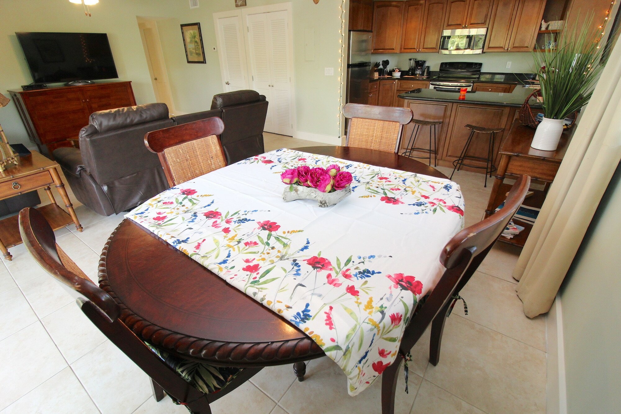 Фото Coconut Mallory Resort And Marina by Kees Vacations