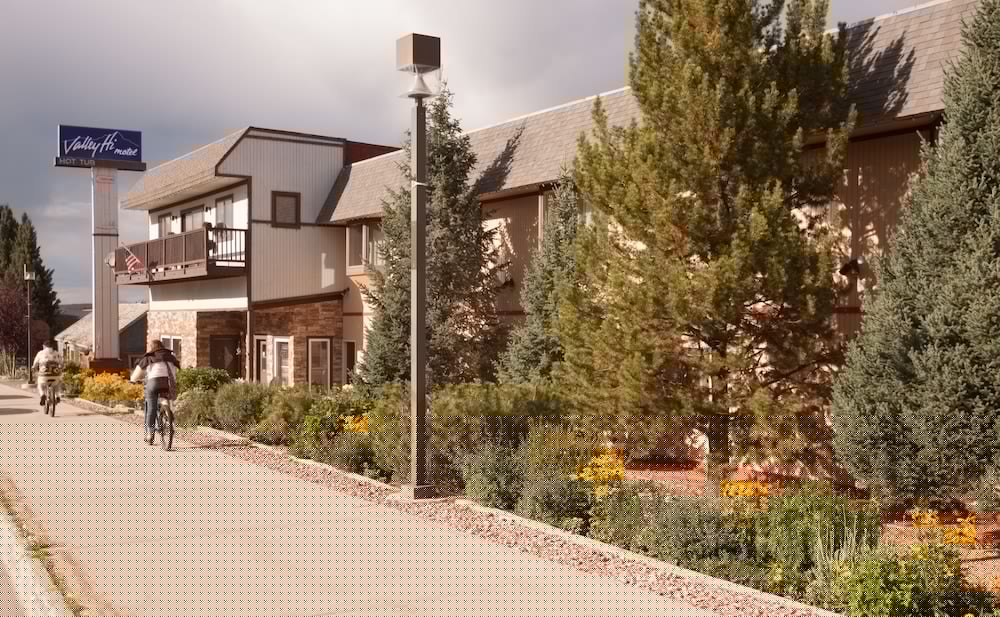 Фото Valley Hi Motel - Near Winter Park Visitor Center