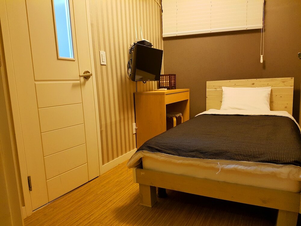 Фото Mama Guesthouse Myeongdong