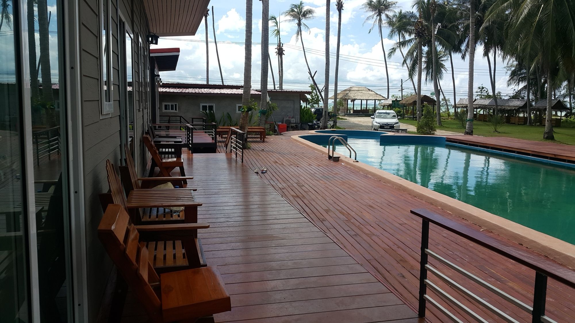 Фото The Ford Sunset Beach Resort