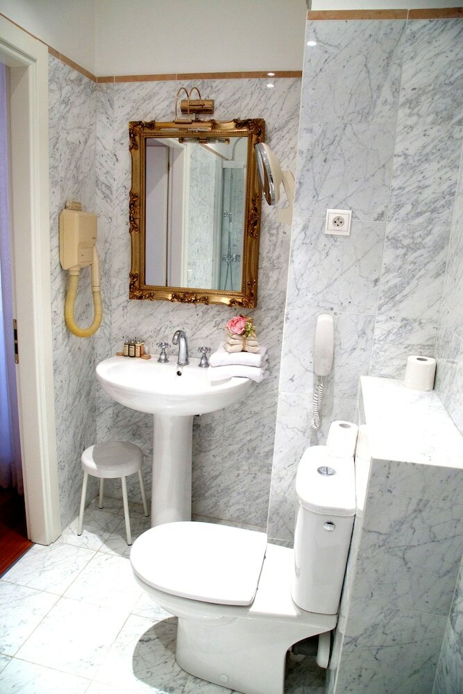 Фото Grand Hôtel des Ambassadeurs