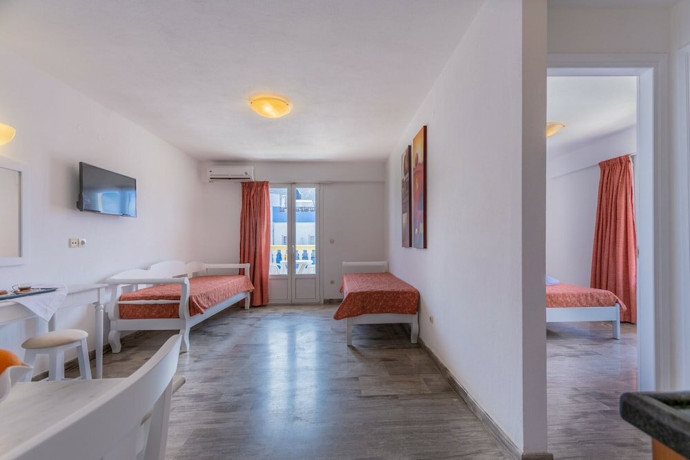 Фото Irini Apartments