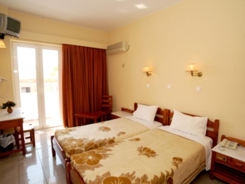 Фото Paritsa Hotel