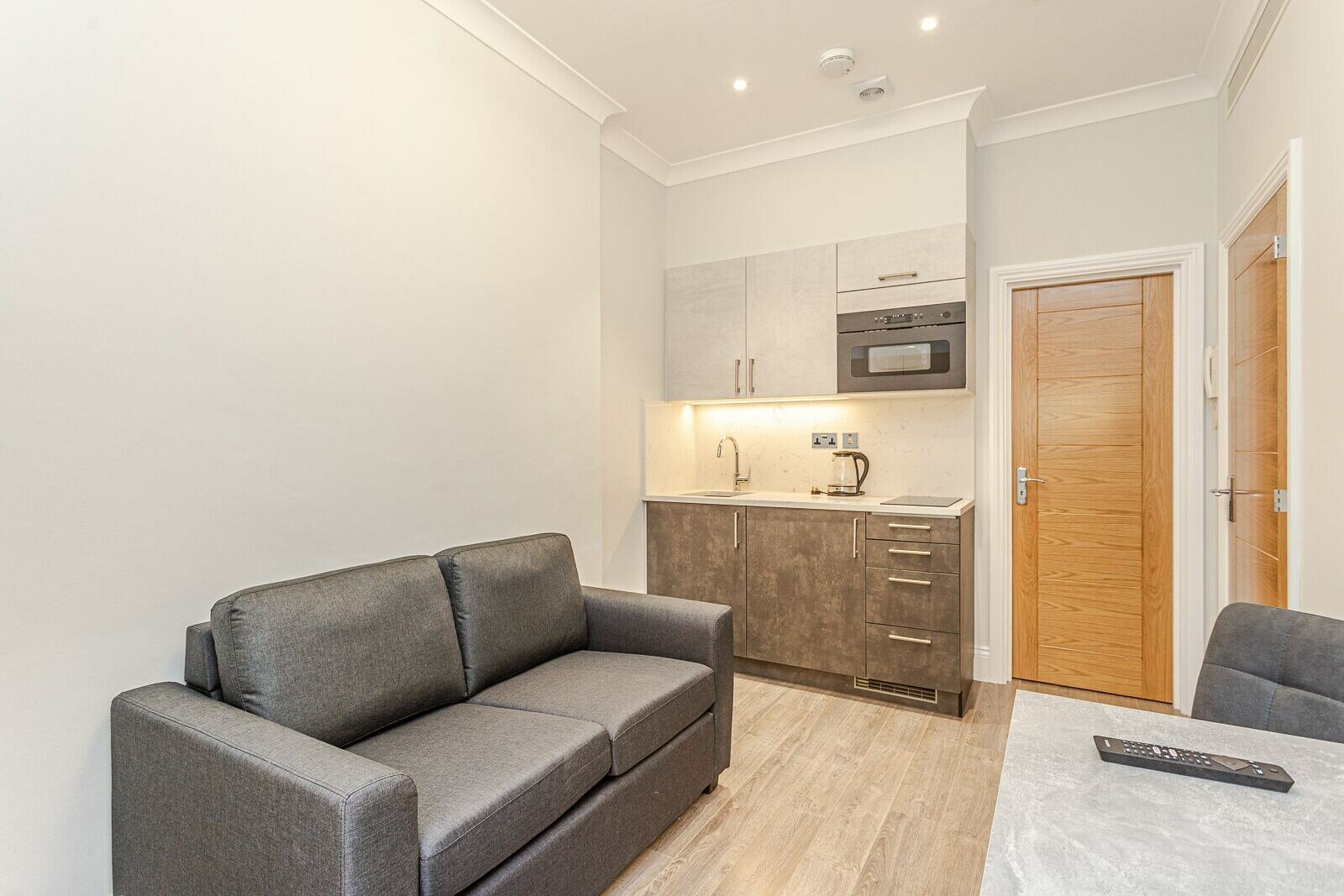 Фото Alexander Apartments