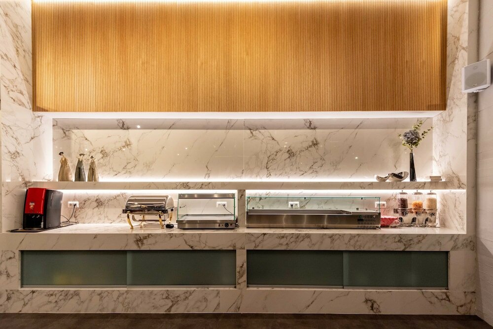 Фото Dionissos Hotel