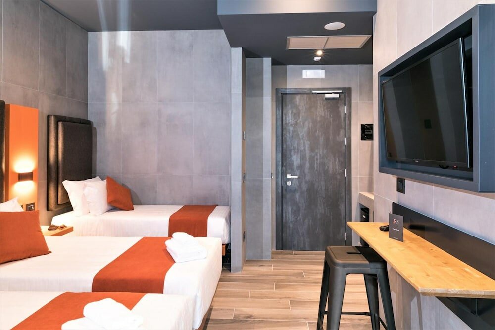 Фото J24 Hotel Milano