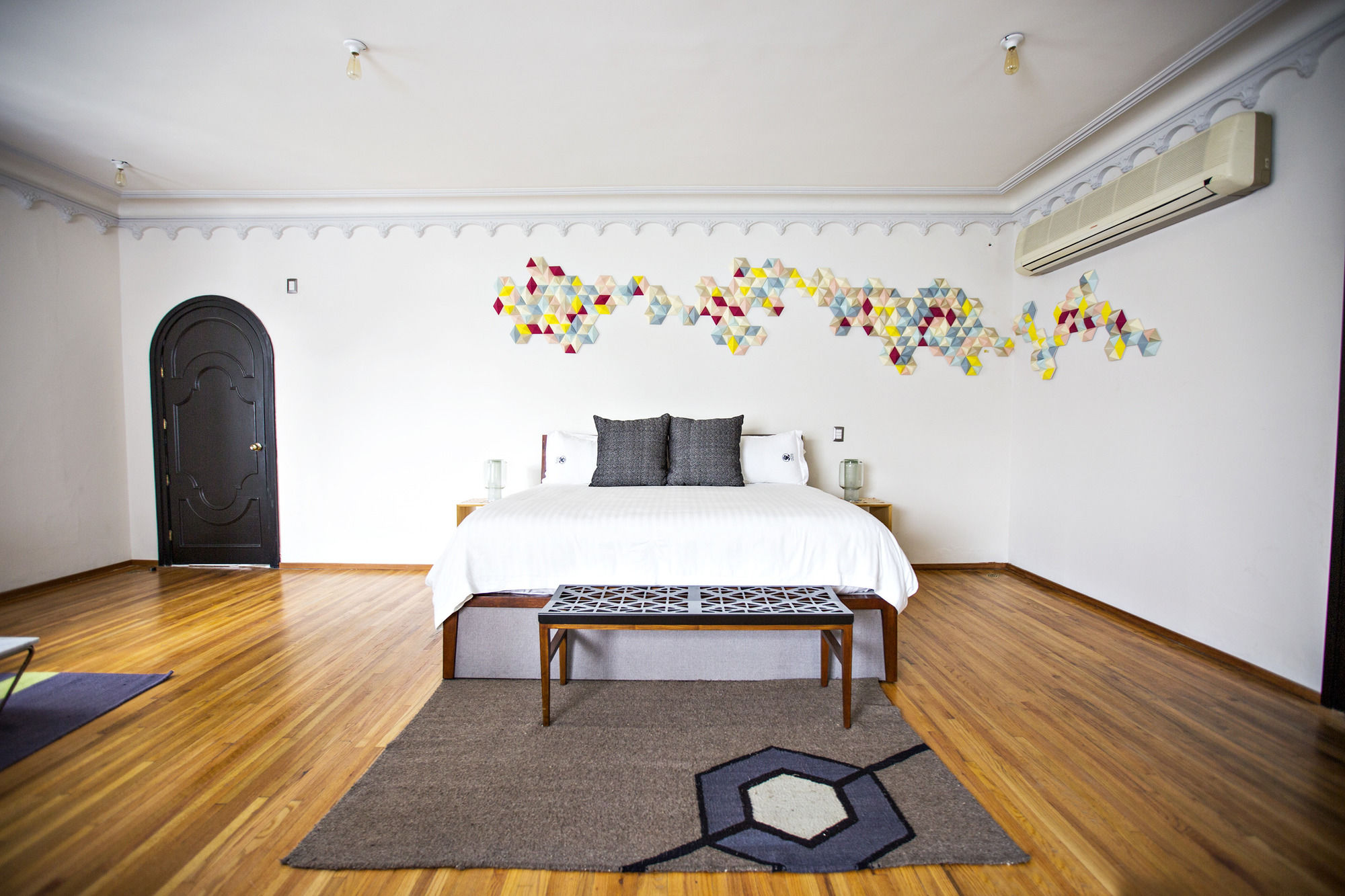 Фото Pug Seal Polanco Allan Poe