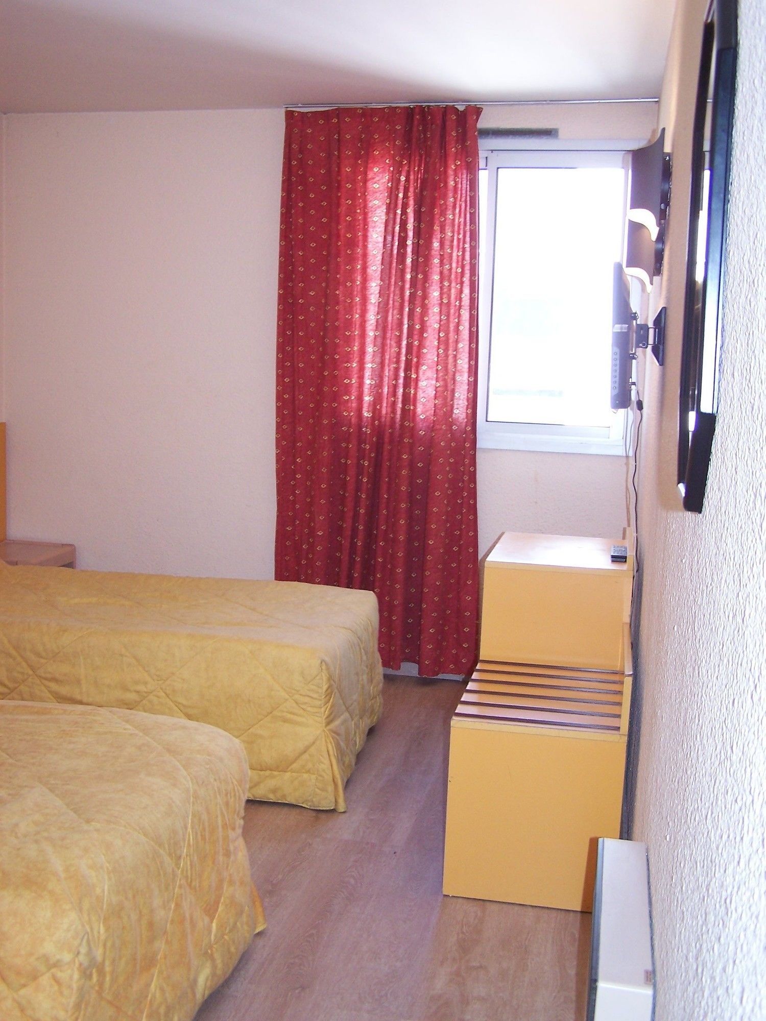 Фото Hôtel Estival Arriel