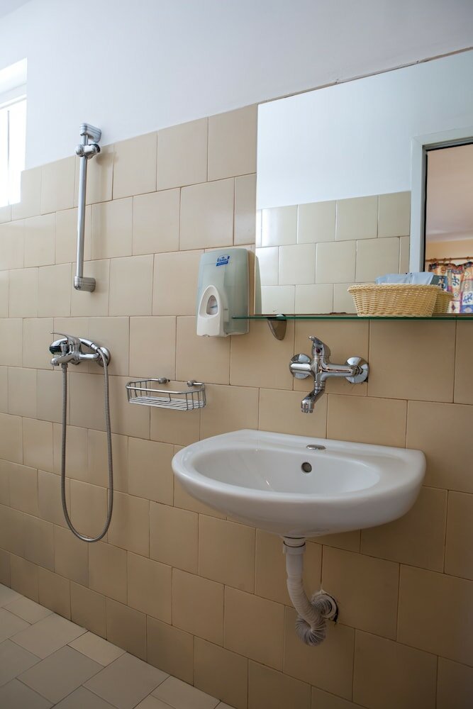 Фото Hotel Lotus