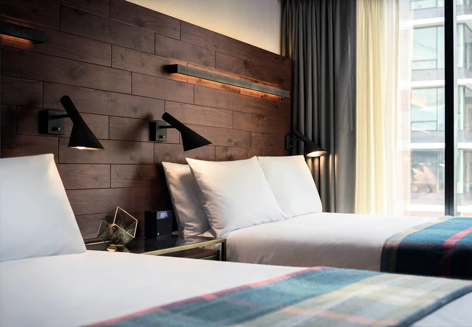 Фото The Douglas Autograph Collection