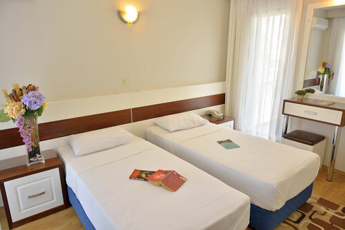 Гостиница Çalış Hotel - Çeşme в Чешме
