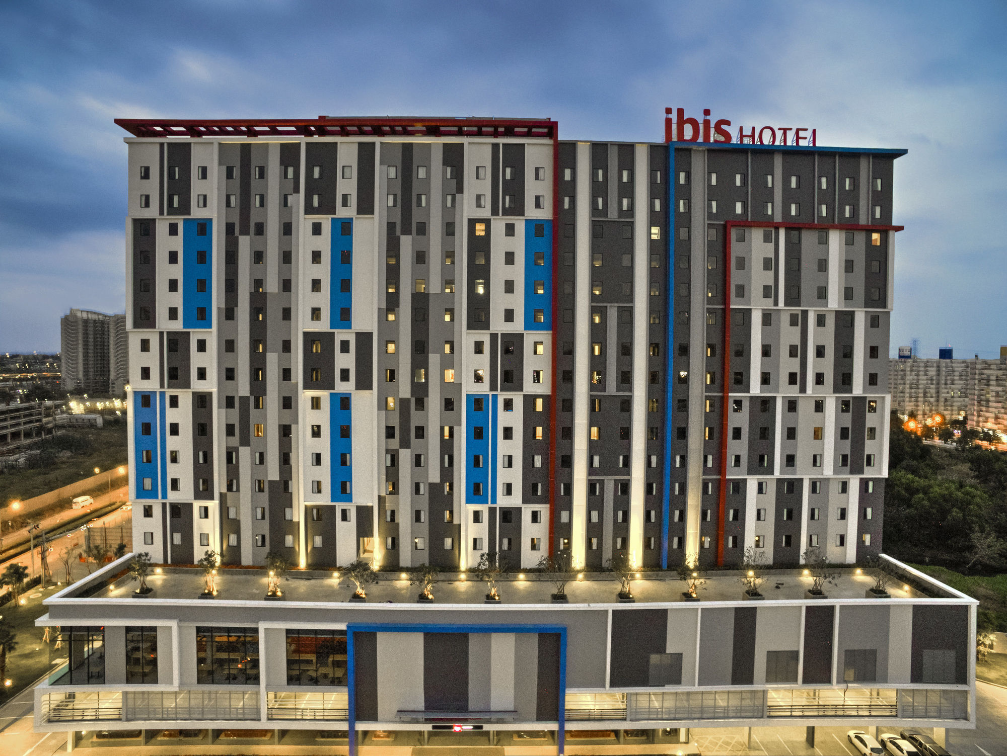 Фото Ibis Bangkok Impact