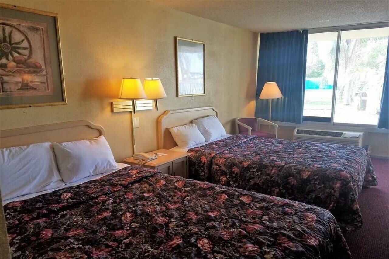 Фото Quality Inn Saint Petersburg North-Tampa Bay